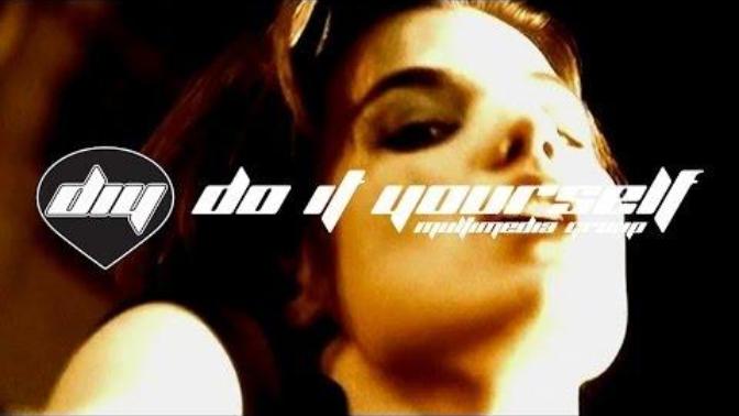 90'lı Yıllarda Dans Etmekten Dalağımıza Beyaz Bayrak Çektiren Disco Müzikleri