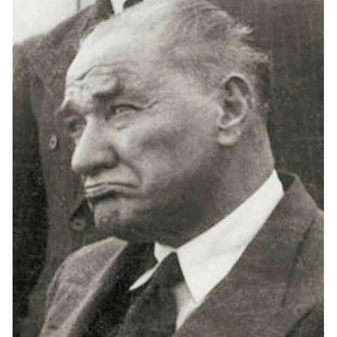 Deniz Gözlü Yüce Önder 