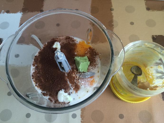 Sporcu Kahvaltısı: Yulaflı Çiğ Yumurtalı Shake Tarifi