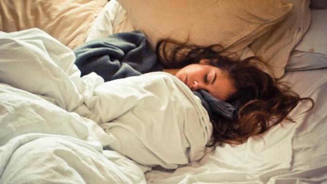 Uykusuzluk Sendorumu Yaşayan Seksi Bir Kadının Günlüğü