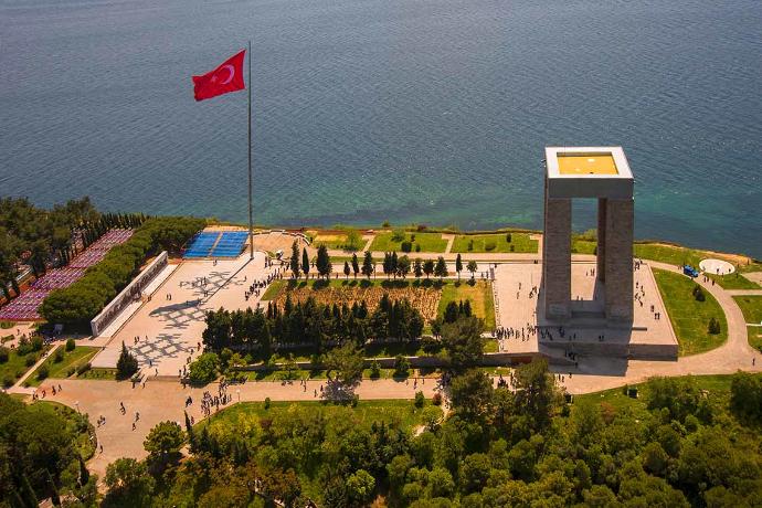 Bir Başkadır Çanakkale'm