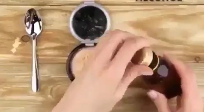 Kırılan Makyaj Malzemelerinizi Atmayın