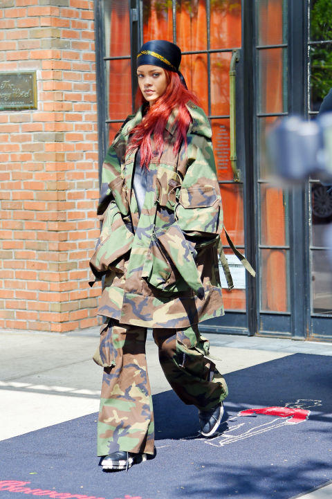 Rihanna'nın Modaya Baş Kaldıran "Tuhaf" Kıyafetleri