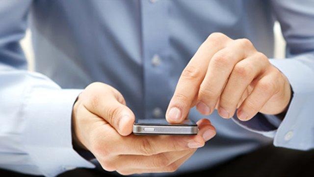 Bir Erkeğin Sizden Etkilendiğini Gösteren Davranışlar