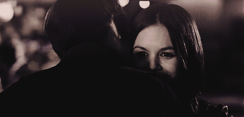 İlk Kez "Sevip, Sevilme" Hissini Yaşayan İnsanların, İçinde Bulundukları Duygu Yoğunluğu