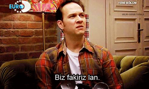 7 Madde ile Sevgilisi Olmayanların "Sevgililer Gününü" Lanetleme Şekilleri