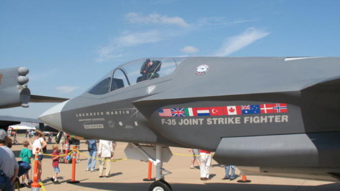 Savaş Şahini : F-35 Lightning
