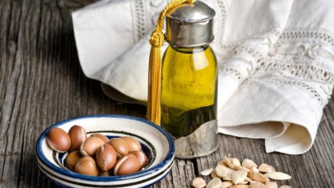 Saçlarınıza Mis Gibi Gelecek Bakım Yağları