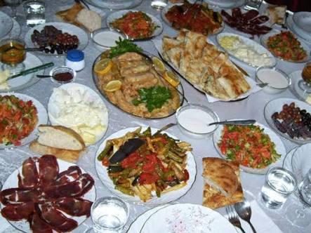 Yaptıklarınızın Sürekli Fotoğrafını Çekmeniz Sadece Reklam Dünyası!