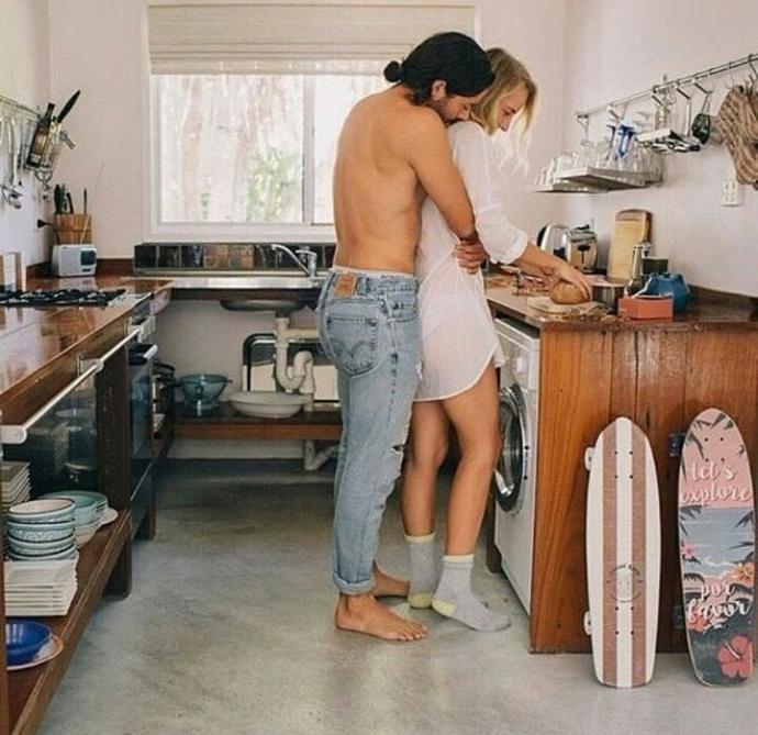 Hatunların Mutlaka Mutfakta Yemek Yapması Gerektiğini Kanıtlayan Kareler