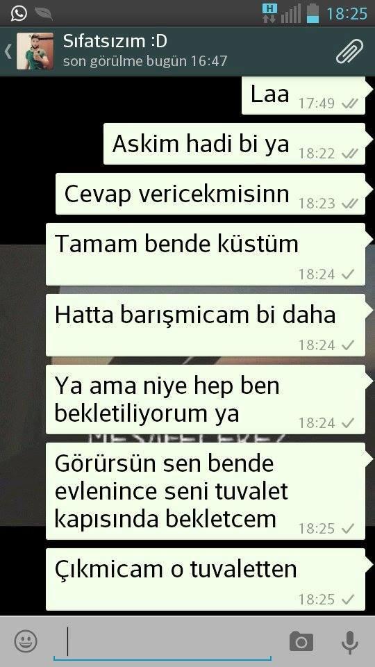 Elinizdekileri Yavaşça Kenara Bırakın ve Eğlenceli WhatsApp Diyaloglarımıza Bakın