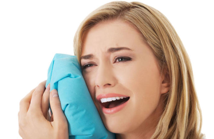 Geçmek Bilmeyen Diş Ağrılarınıza 6 Pratik Çözüm!
