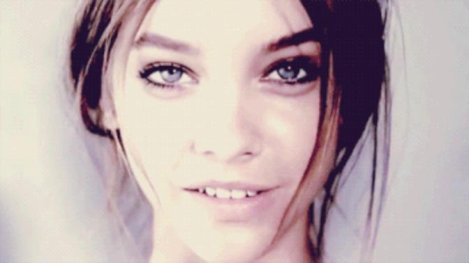 Güzelliğiyle Göz Kamaştıran Model Barbara Palvin!