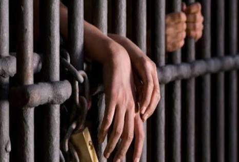 Dört Duvar Arası Dünyalar: Kader Mahkumları