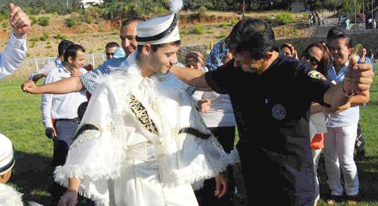 Kızların Hiçbir Zaman Yaşamayacağı, Yalnızca Biz Erkeklerin Yaşadığı Olaylar