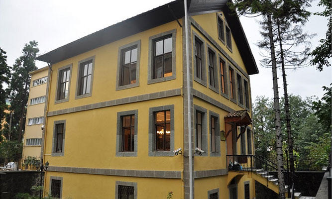 Yeşilin Tüm Tonlarını Görebildiğin Şehir: Bir Başkadır Rize