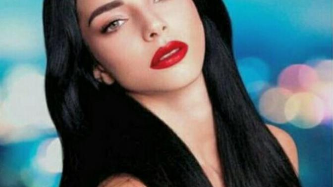 Merve Boluğur İle Kırmızı Ruj Makyajı!