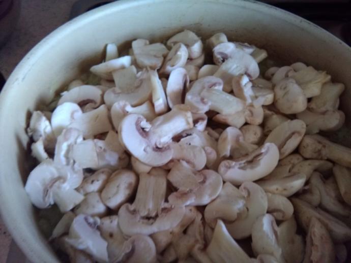 Kim Demiş Öğrenci Evinde Yemek Pişmez Diye? Mantarlı Bulgur Pilavı!