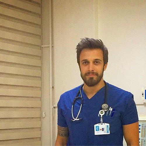 Keşke Her Gün Hasta Olsam Diyeceğiniz Yakışıklı Türk Doktorlar!