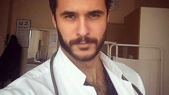 Keşke Her Gün Hasta Olsam Diyeceğiniz Yakışıklı Türk Doktorlar!