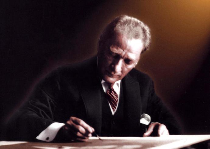 Atatürk'ü Neden Sevmeliyiz?