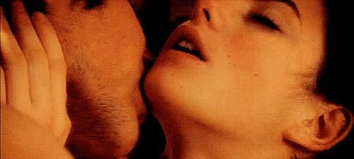 Cinsel İlişkide Sizi Doruklara Ulaştıracak Basit Yöntemler