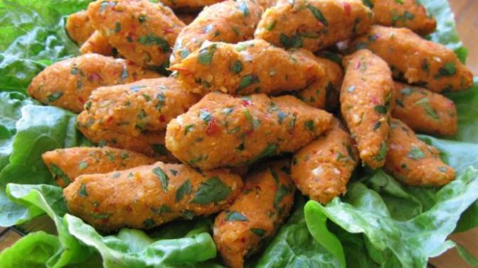 Mercimek ile Bulgurun Hemhali: Mercimek Köftesi