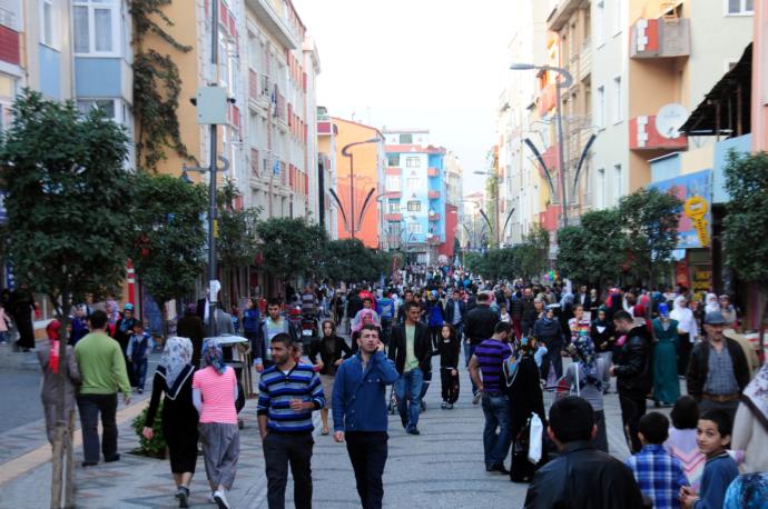 Burası Bağcılar! Nazorella İle Bağcılar'ın Bilinmeyenleri 🌺 !