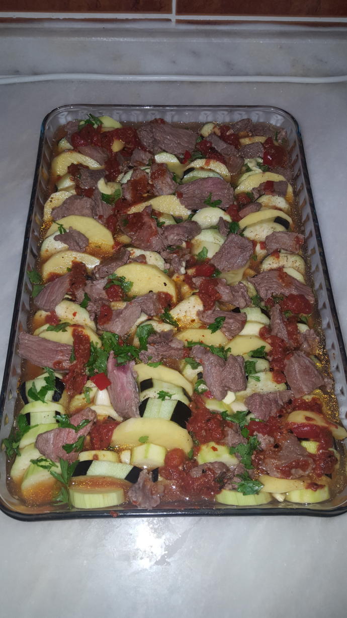 Tadı da Kendisi Kadar Güzel: Fırında Sebzeli Kebap