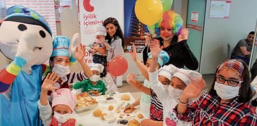 Toplumun Geneli, Ağız Maskesi Takan Hastaların Neden Maske Taktığı Konusunda Çok Bilinçsiz!