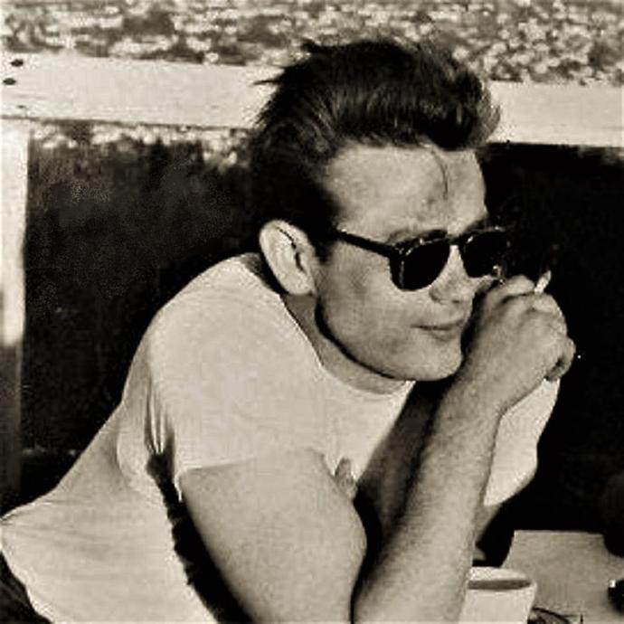 Sokak Giyim Modasının Öncüsü Sıra Dışı Adam James Dean!
