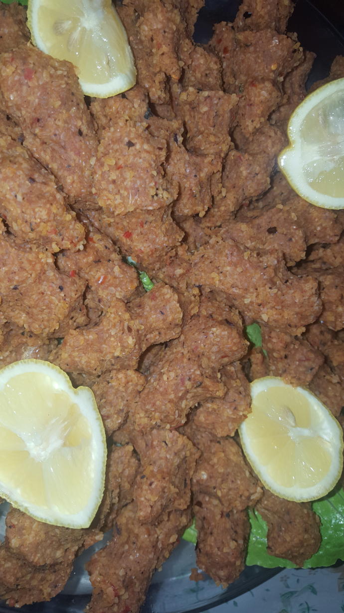 Taklitlerinden Sakının! Ev Yapımı Gerçek Çiğ Köfte KizlarSoruyor