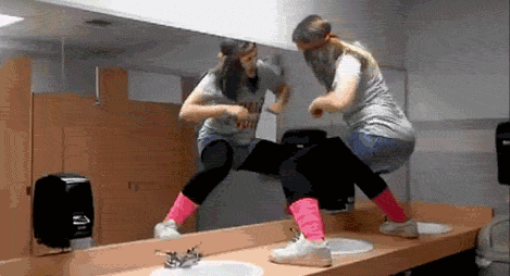 Kadınları Çözmenin Zorluğunu Gösteren 7 İlginç Gif!