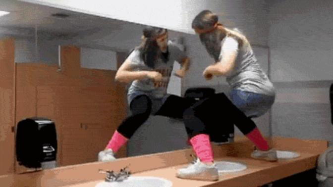 Kadınları Çözmenin Zorluğunu Gösteren 7 İlginç Gif!