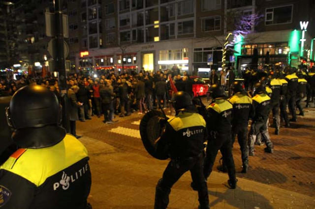 Hollanda ''Türklere Yaptığı Eylemler'' Sonucunda, Kendi Anayasasını Çiğnemiştir!