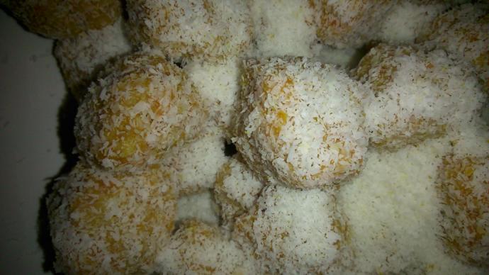 Kahve, Çay Yanına Uyumlu Antep Fıstıklı Havuçlu Toplar