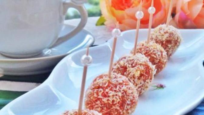 Kahve, Çay Yanına Uyumlu Antep Fıstıklı Havuçlu Toplar