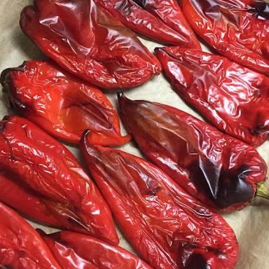 Makarna Yemeye Mahkum Öğrenciler İçin Farklı Bir Lezzet: Paprika Soslu Spagetti