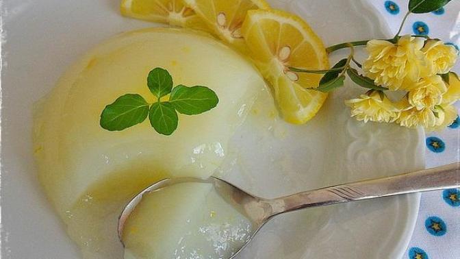 Dondurma Tadında Hafif Bir Yaz Tatlısı: Limonlu Pelte
