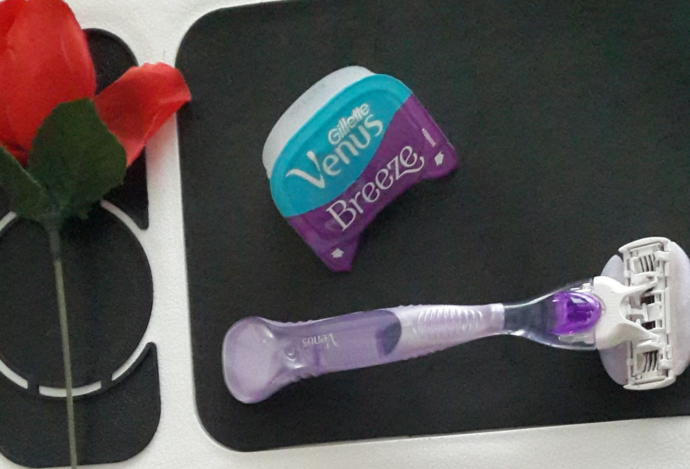Tüm Zahmetli Yöntemleri Bir Kenara Bırakın, Venus İle Tüylerden Kurtuluyoruz!