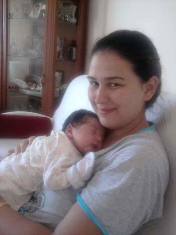 Mutsuz Anınızda Bile Dik Durmak Zorunda Olduğunuzu Hatırlatır Evlat!