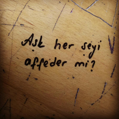 Aşkın Tehlikeli Olduğunun En Açık Göstergeleri!