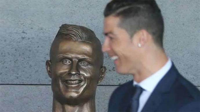 Cristiano Ronaldo İçin Yapılan 'Benzersiz' Büste İnternet Kullanıcıları Tarafından Verilen Doğaüstü Tepkiler