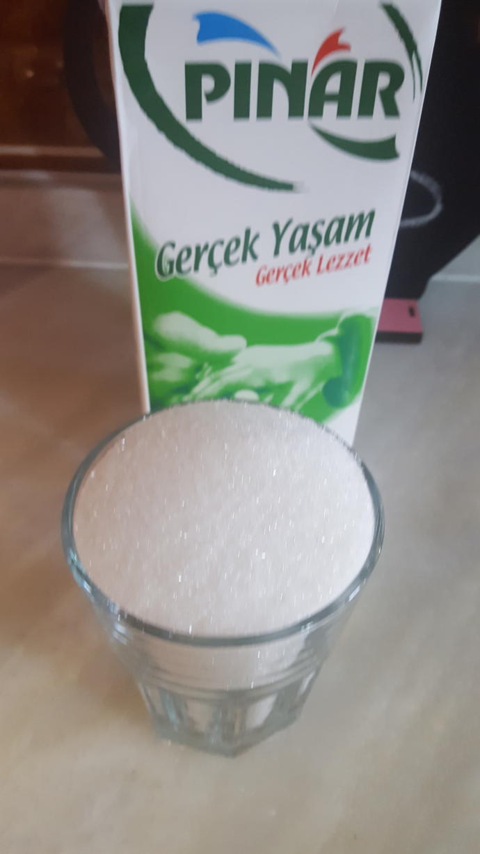 Üzeri Nar Gibi Kızarmış Güveçte Fırın Sütlaç
