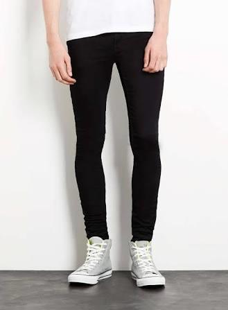 Erkeklere "Lütfen Bu Moda Olmasın" Dediğimiz 6 Kıyafet!