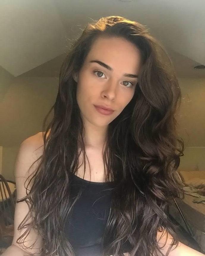 Doğal Bir Güzellik Yaratmak İçin Bir Yıl Boyunca Tüylerini Almayan Fitness Blogger'ı