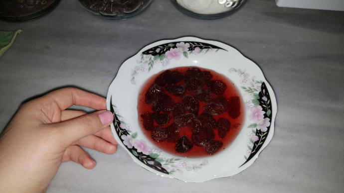 Kahvaltının Pembe İncisi Çilek Reçeli Nasıl Yapılır?