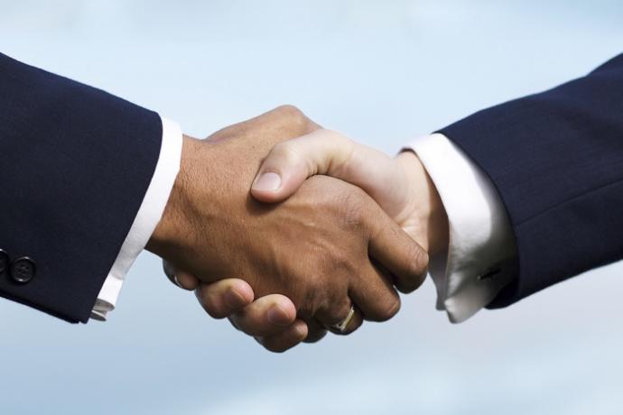 Sıcakkanlı ve Güler Yüzlü İnsanların Sosyal Hayatta Karşılaştığı Muameleler