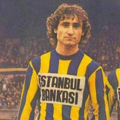 Dünya Futbol Tarihine Adlarını Altın Harflerle Yazdıran Yıldız Futbolcular