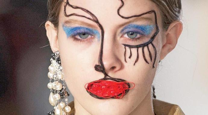 Mat Ruj Modası Geçti, Yeni Moda Lolipop Dudaklar!